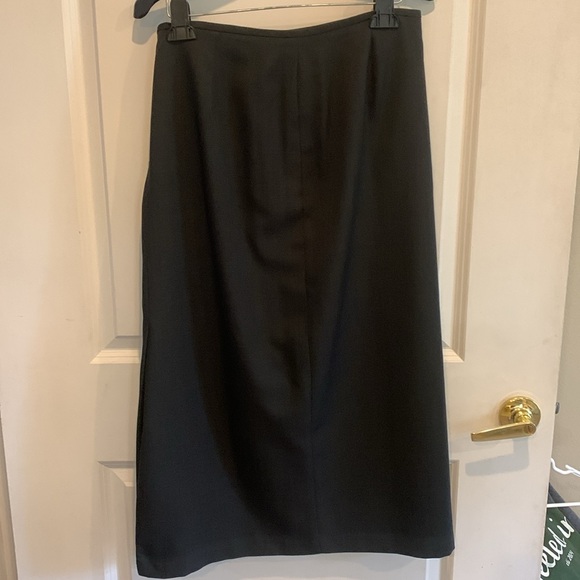 Women’s Dress Suit - Picture 4 of 8